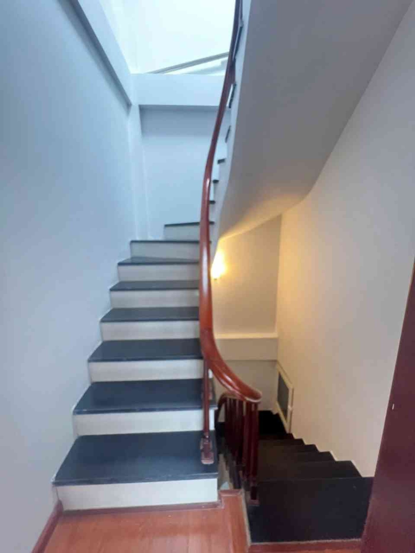 Bán nhà Giáp Nhị - diện tích 30m2 5 tầng - Ngõ ô tô - giá 8,5 tỷ