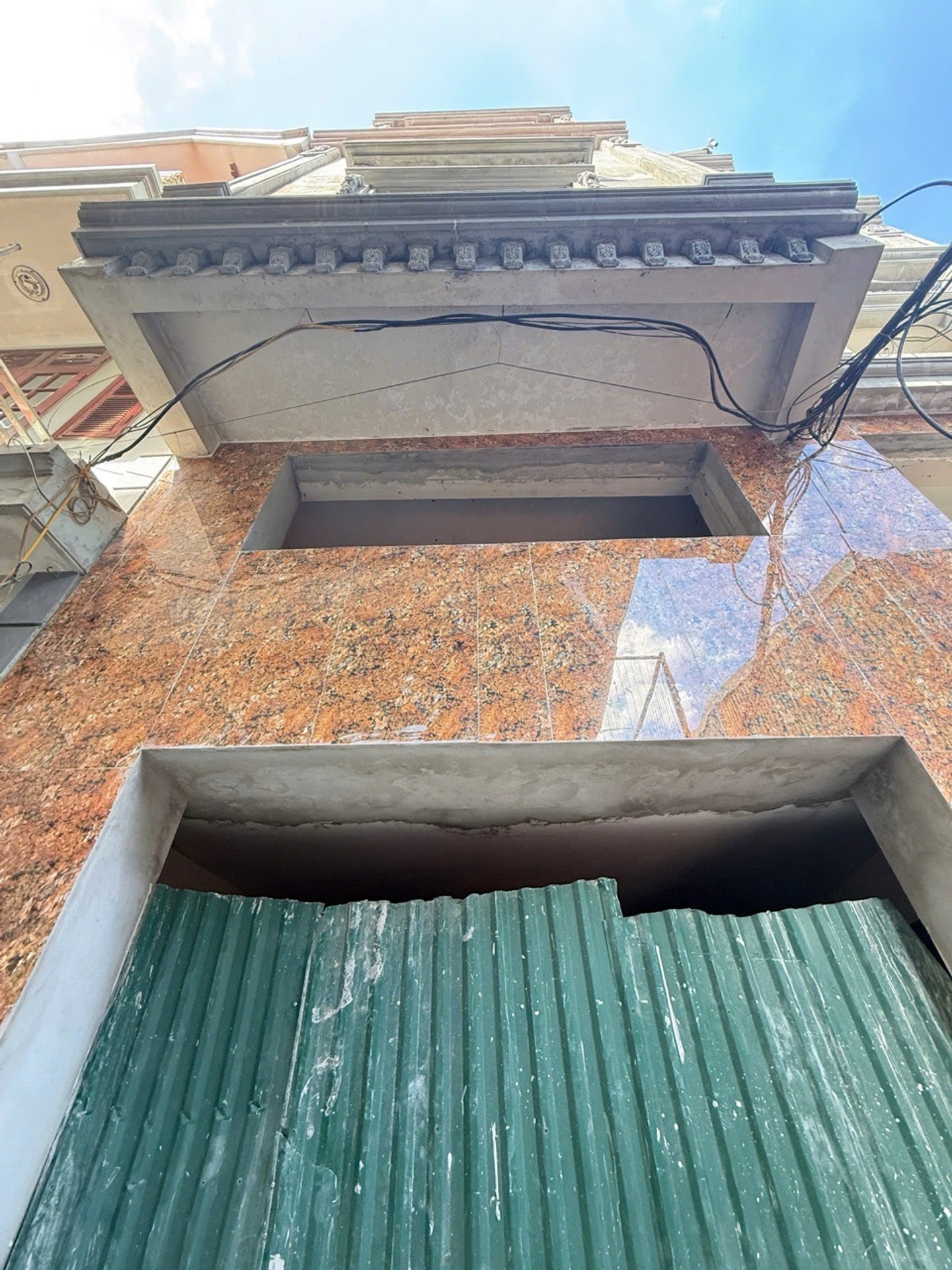 Bán nhà Yên Duyên - diện tích 66m2 7 tầng - Ô tô tránh - giá 18,5 tỷ