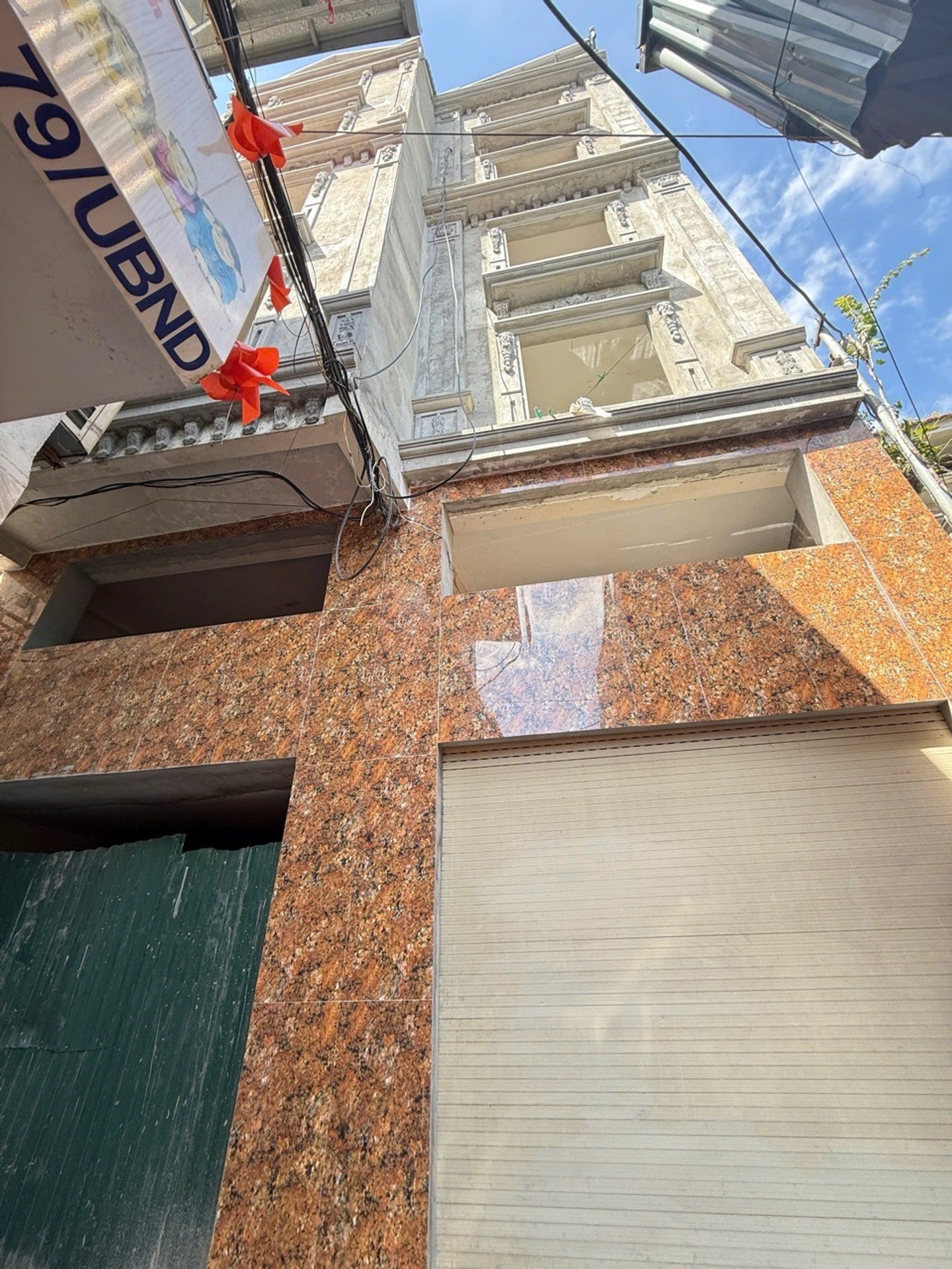 Bán nhà Yên Duyên - diện tích 66m2 7 tầng - Ô tô tránh - giá 18,5 tỷ