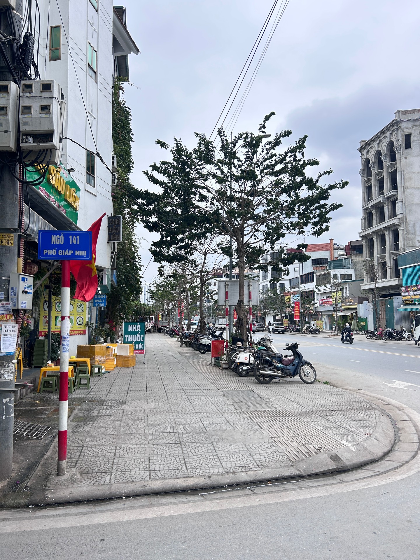 Bán nhà Giáp Nhị - diện tích 74m2 3 tầng - Ngõ to ô tô vào đất - giá 14,6 tỷ