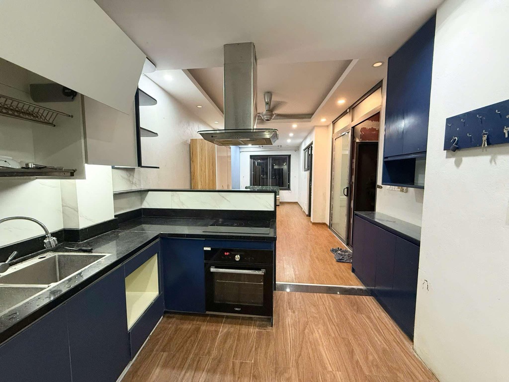 Bán nhà Thanh Nhàn - diện tích 55m2 5 tầng - Thang máy - giá 15,9 tỷ