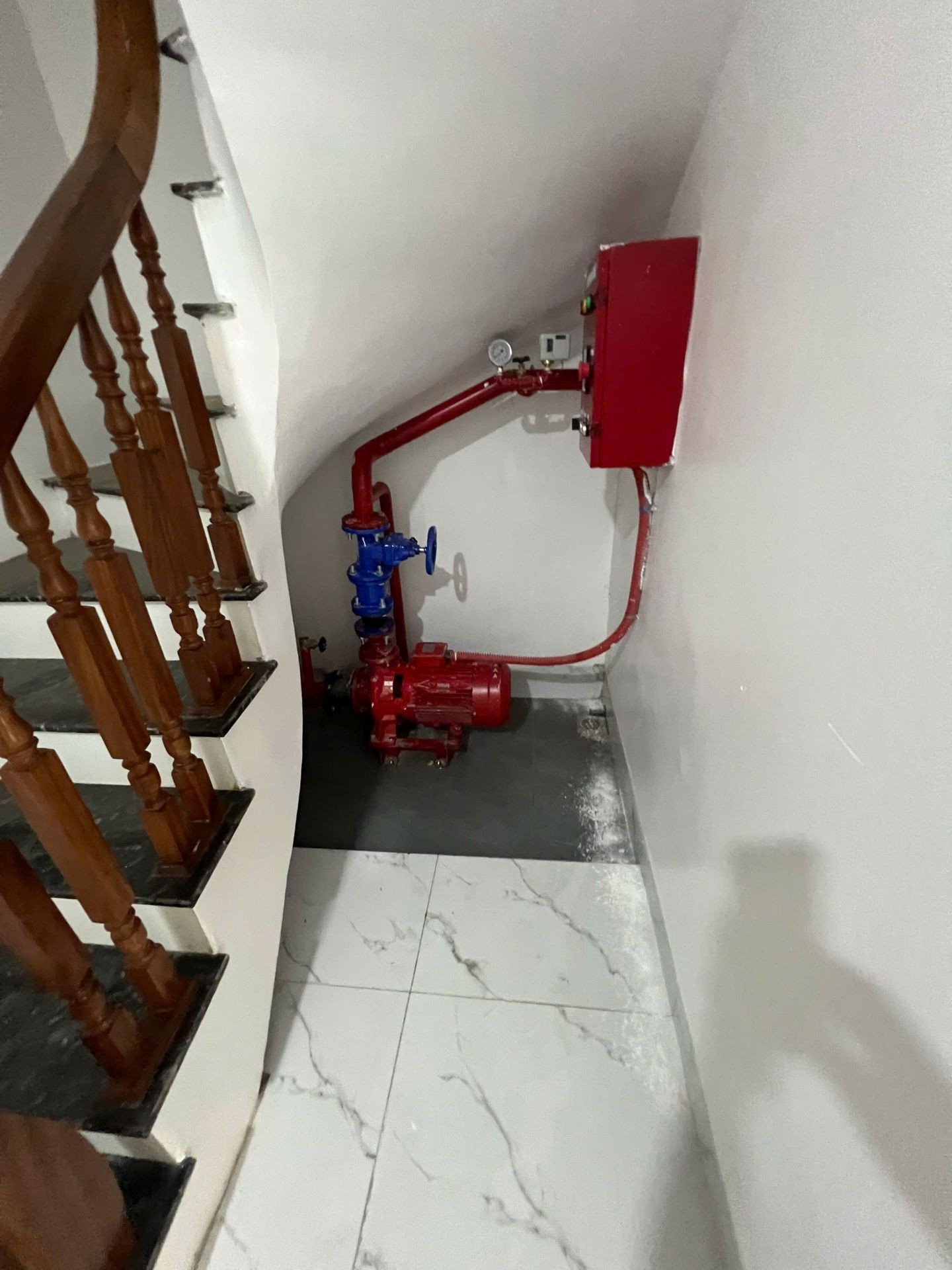 Bán nhà Nguyễn Chính - diện tích 65m2 6 tầng - Ô tô nhỏ đỗ cửa - giá 15,9 tỷ