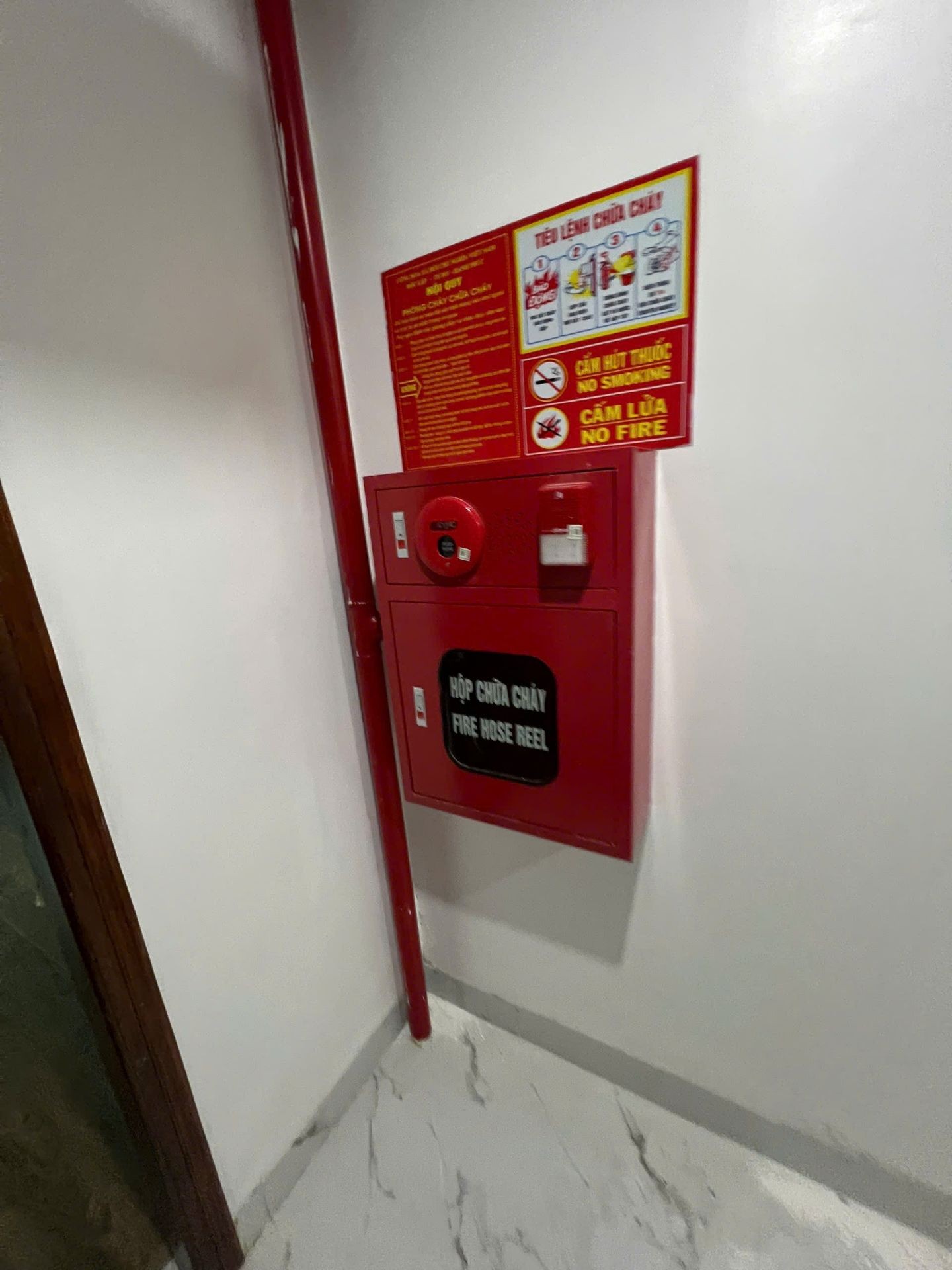 Bán nhà Nguyễn Chính - diện tích 65m2 6 tầng - Ô tô nhỏ đỗ cửa - giá 15,9 tỷ