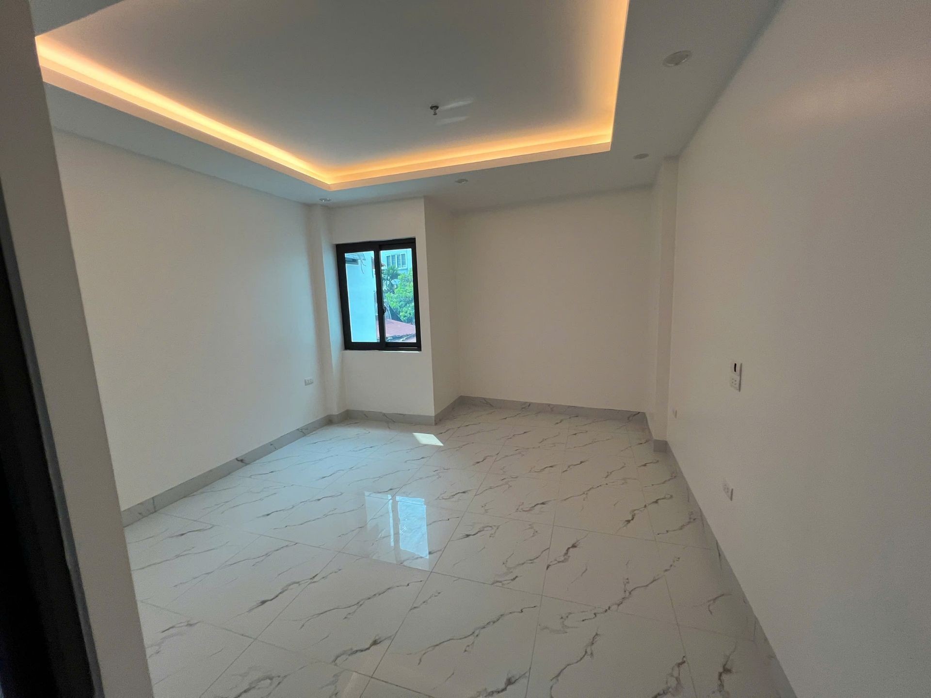 Bán nhà Nguyễn Chính - diện tích 65m2 6 tầng - Ô tô nhỏ đỗ cửa - giá 15,9 tỷ