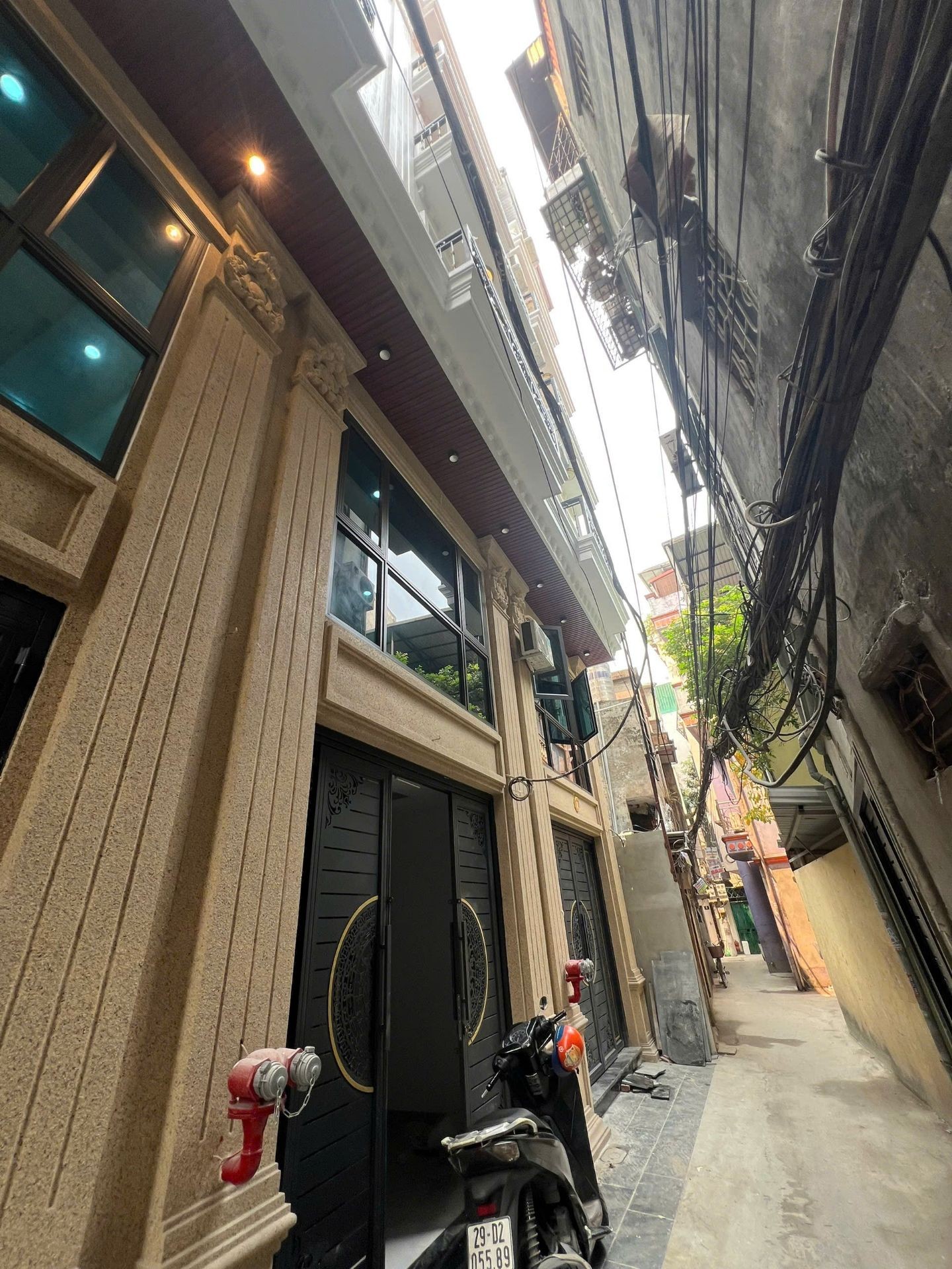 Bán nhà Nguyễn Chính - diện tích 65m2 6 tầng - Ô tô nhỏ đỗ cửa - giá 15,9 tỷ