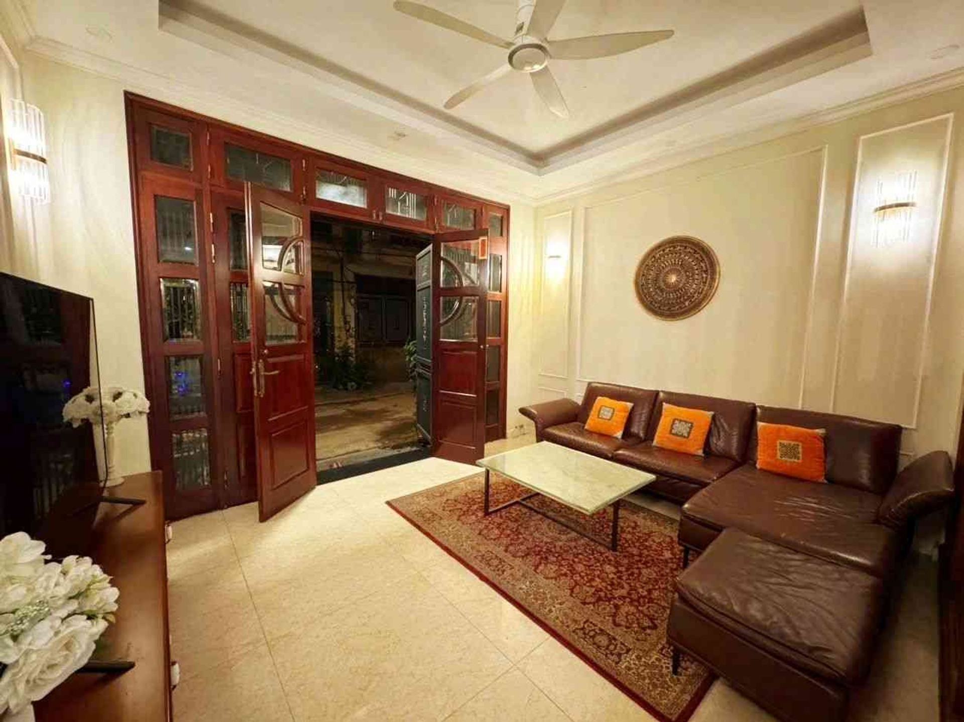 Bán nhà Định Công - diện tích 76m2 5 tầng - Ô tô tránh - giá 34,5 tỷ