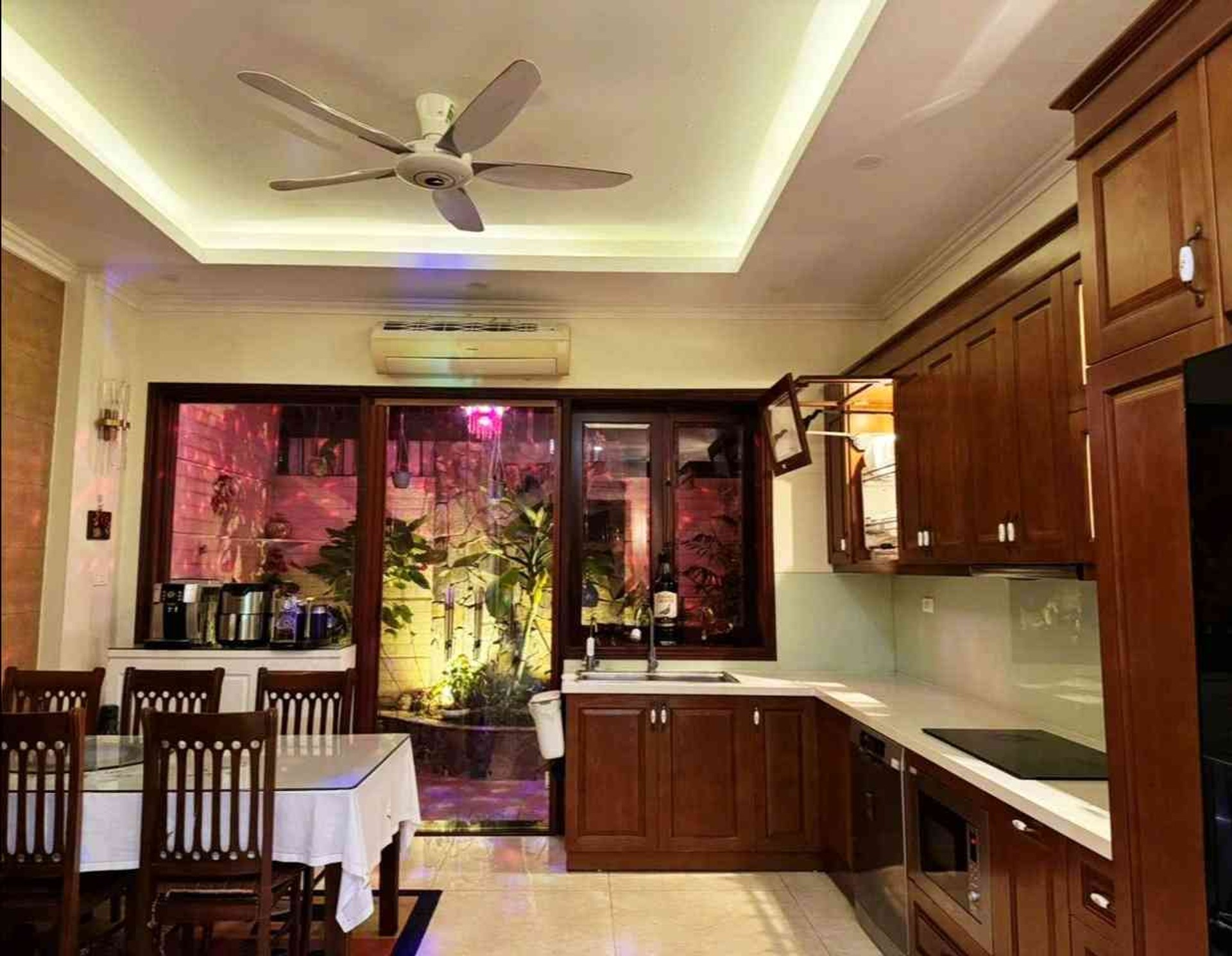 Bán nhà Định Công - diện tích 76m2 5 tầng - Ô tô tránh - giá 34,5 tỷ
