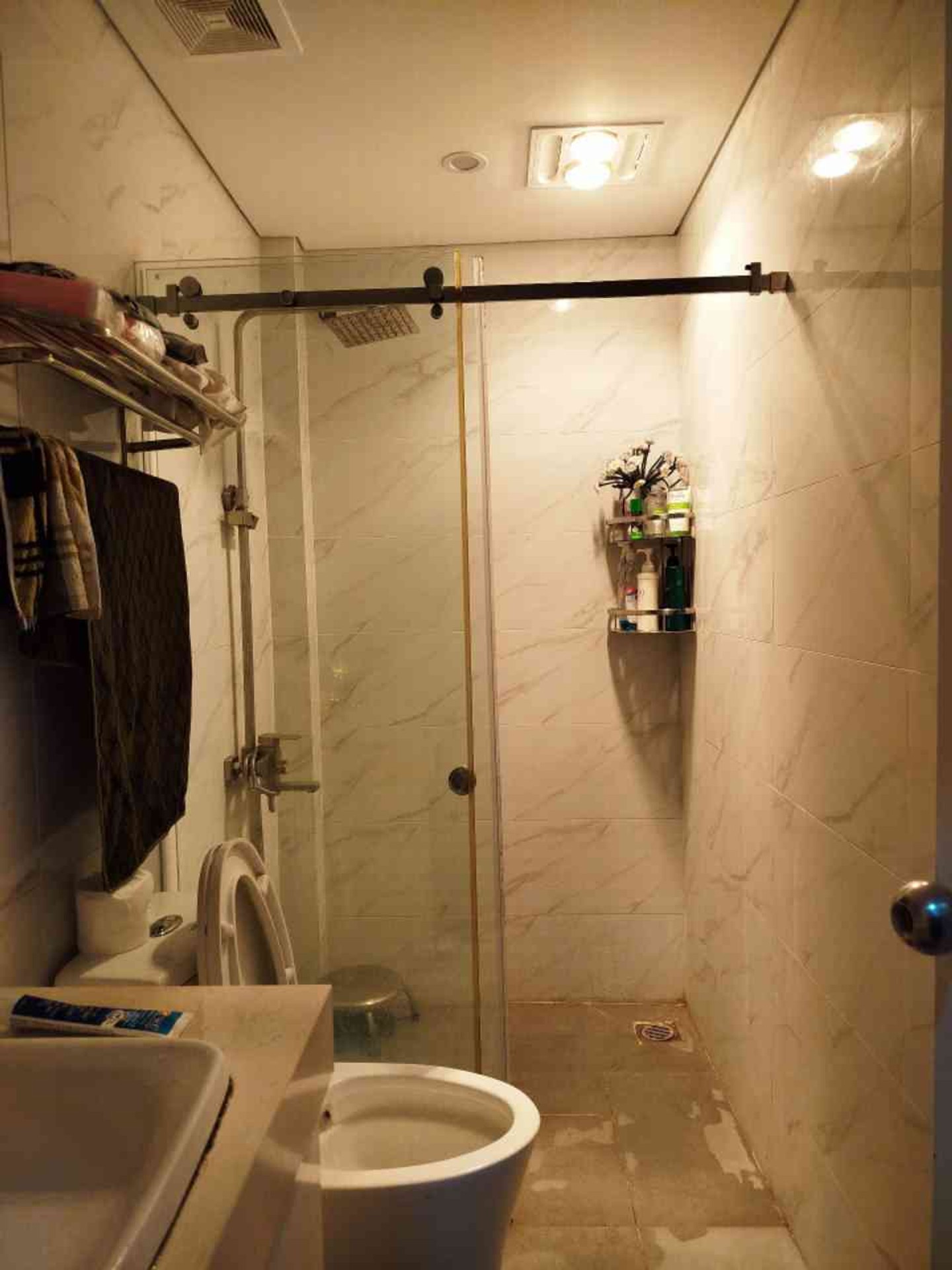 Bán nhà Định Công - diện tích 76m2 5 tầng - Ô tô tránh - giá 34,5 tỷ
