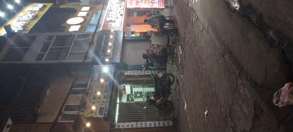 Bán nhà Yên Lãng - diện tích 75m2 3 tầng - Mặt phố kinh doanh vô đối - giá 27,2 tỷ