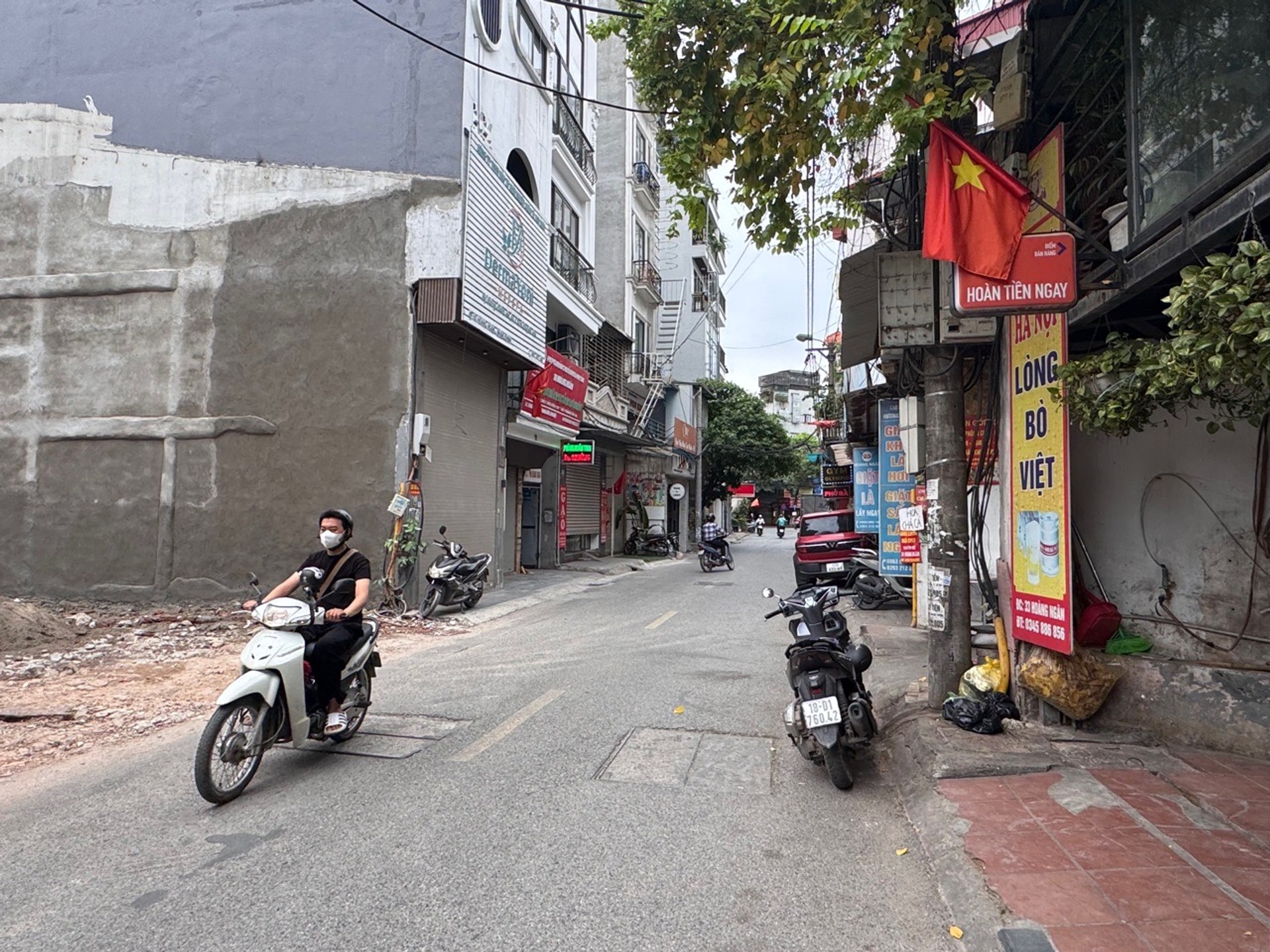 Bán nhà Hoàng Ngân - diện tích 128m2 2 tầng - Mặt phố - giá 52 tỷ