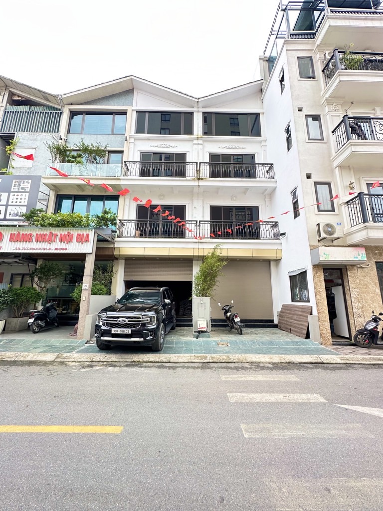 Bán nhà Thịnh Liệt - diện tích 90m2 4 tầng - ô tô vào nhà - giá 21,6 tỷ