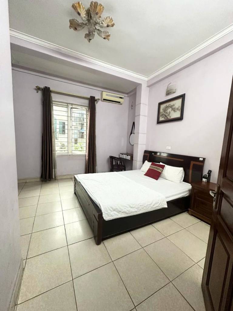 Bán nhà Nguyễn Khuyến - diện tích 101m2 6 tầng - Mặt phố kinh doanh đẳng cấp - giá 41 tỷ