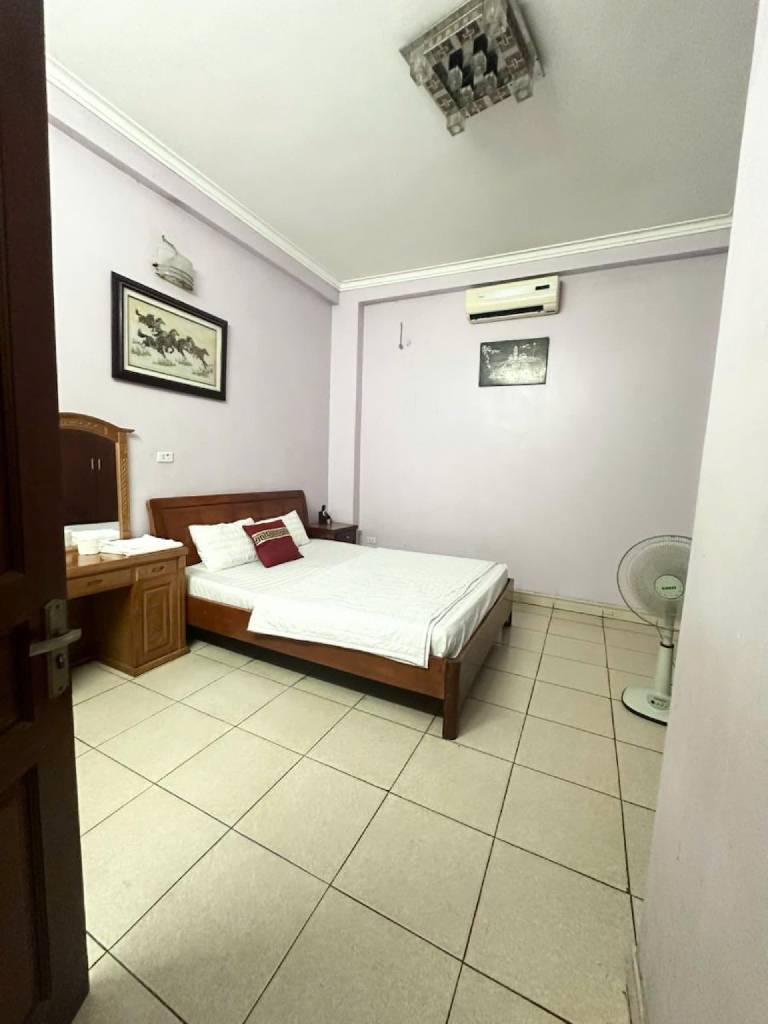 Bán nhà Nguyễn Khuyến - diện tích 101m2 6 tầng - Mặt phố kinh doanh đẳng cấp - giá 41 tỷ