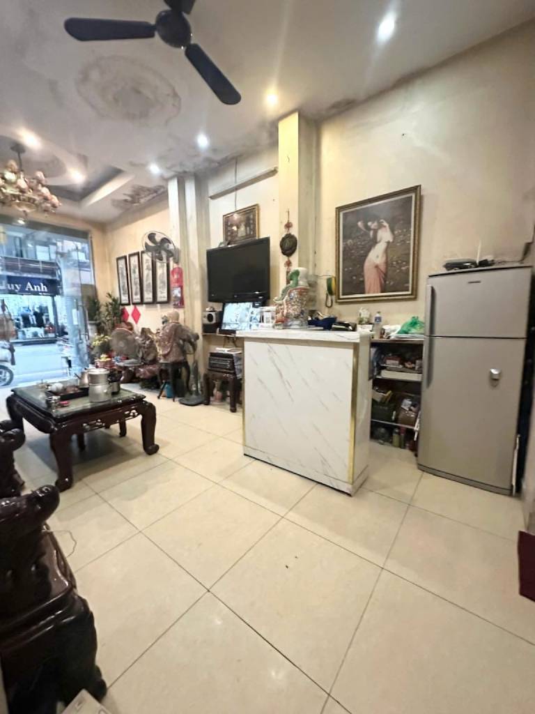 Bán nhà Nguyễn Khuyến - diện tích 101m2 6 tầng - Mặt phố kinh doanh đẳng cấp - giá 41 tỷ