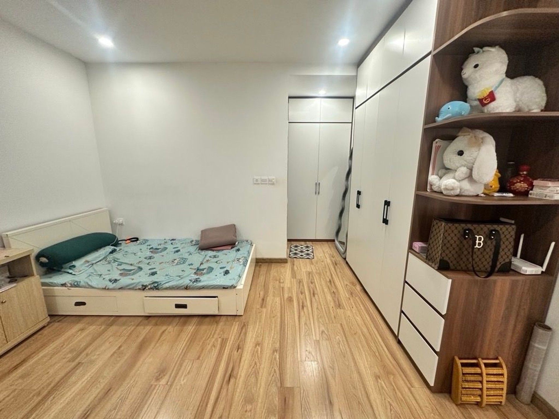 Bán nhà Hoàng Mai - diện tích 79m2 24 tầng - Sổ Đỏ Chính Chủ Sẵn Sàng Giao Dịch - giá 7,4 tỷ