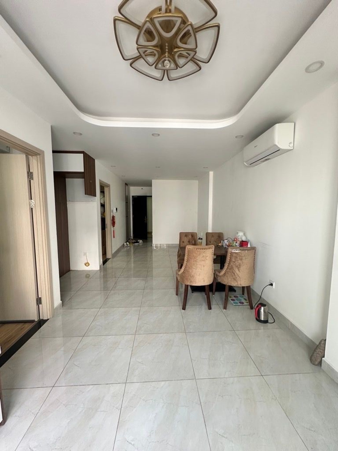 Bán nhà Hoàng Mai - diện tích 79m2 24 tầng - Sổ Đỏ Chính Chủ Sẵn Sàng Giao Dịch - giá 7,4 tỷ