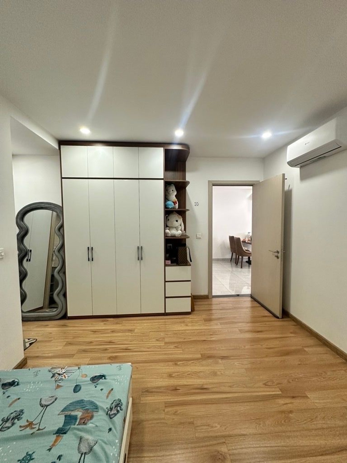 Bán nhà Hoàng Mai - diện tích 79m2 24 tầng - Sổ Đỏ Chính Chủ Sẵn Sàng Giao Dịch - giá 7,4 tỷ