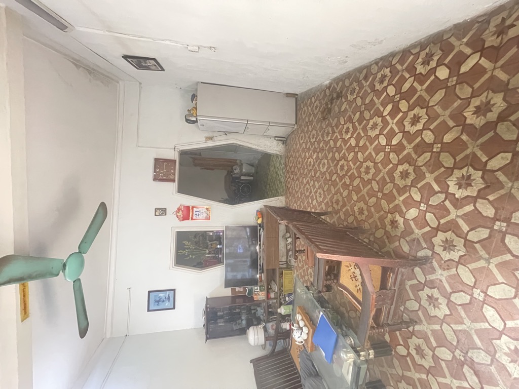 Bán nhà Hoàng Mai - diện tích 57m2 3 tầng - ô tô đỗ cửa - giá 12,6 tỷ