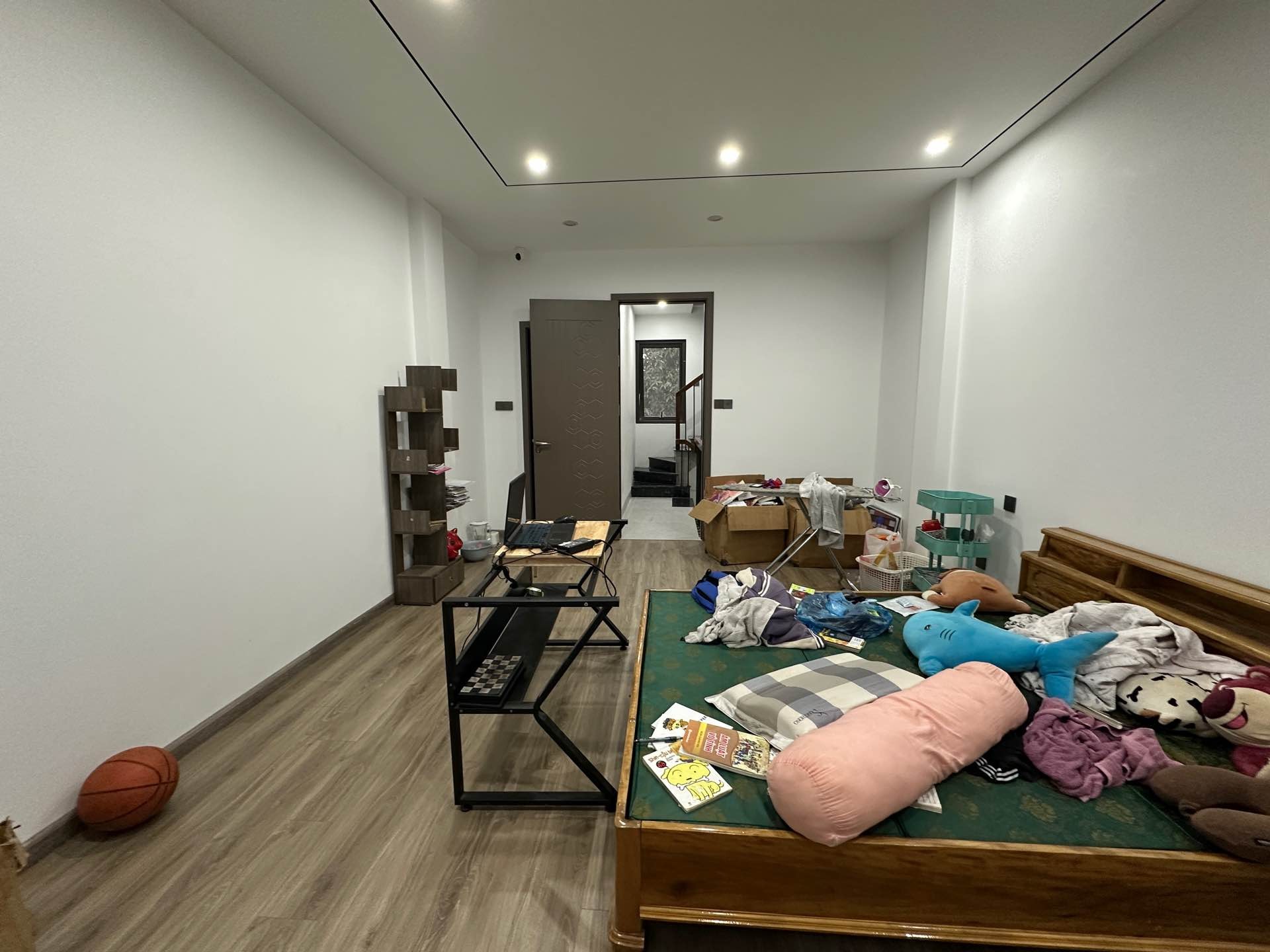 Bán nhà Nguyễn Khoái - diện tích 36m2 4 tầng - Ngõ ô tô tránh - giá 9,5 tỷ
