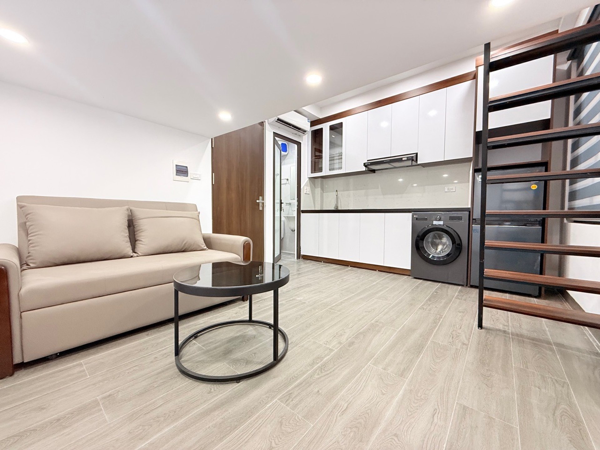 Bán nhà Hào Nam - diện tích 55m2 7 tầng - GÀ ĐẺ TRỨNG VÀNG - giá 19,5 tỷ