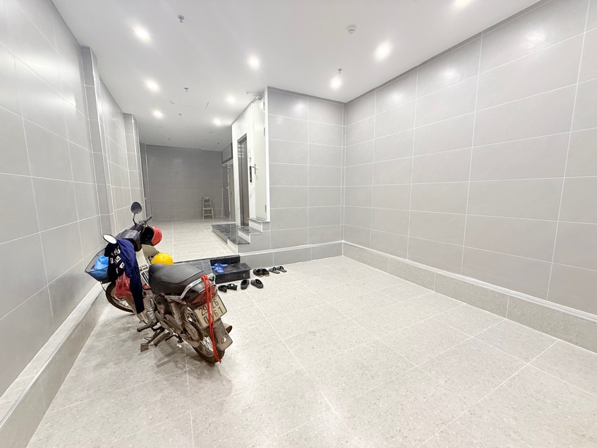 Bán nhà Hào Nam - diện tích 55m2 7 tầng - GÀ ĐẺ TRỨNG VÀNG - giá 19,5 tỷ