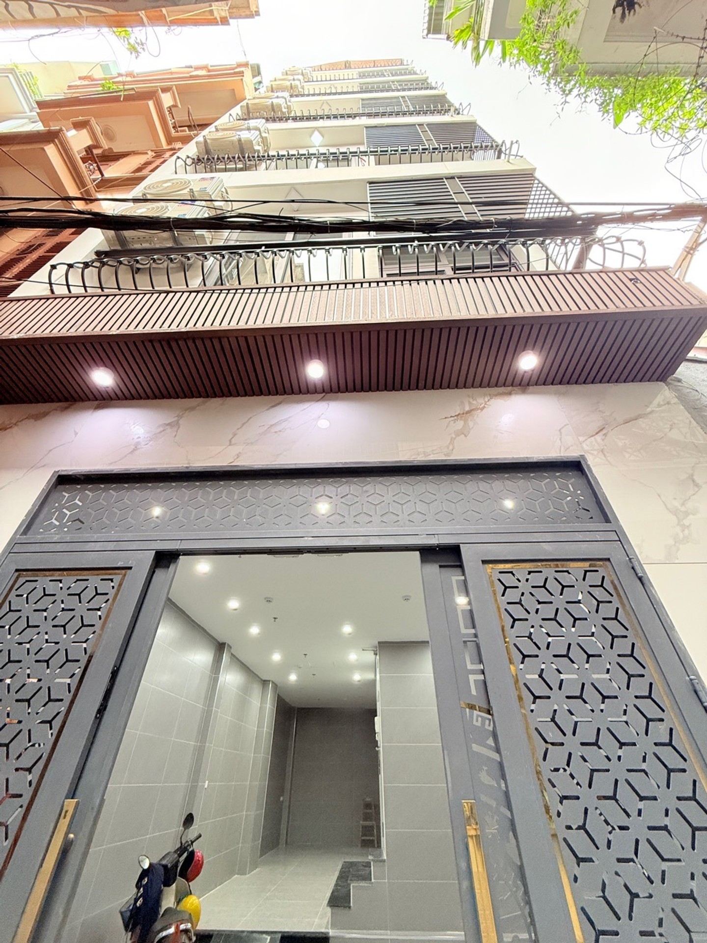 Bán nhà Hào Nam - diện tích 55m2 7 tầng - GÀ ĐẺ TRỨNG VÀNG - giá 19,5 tỷ