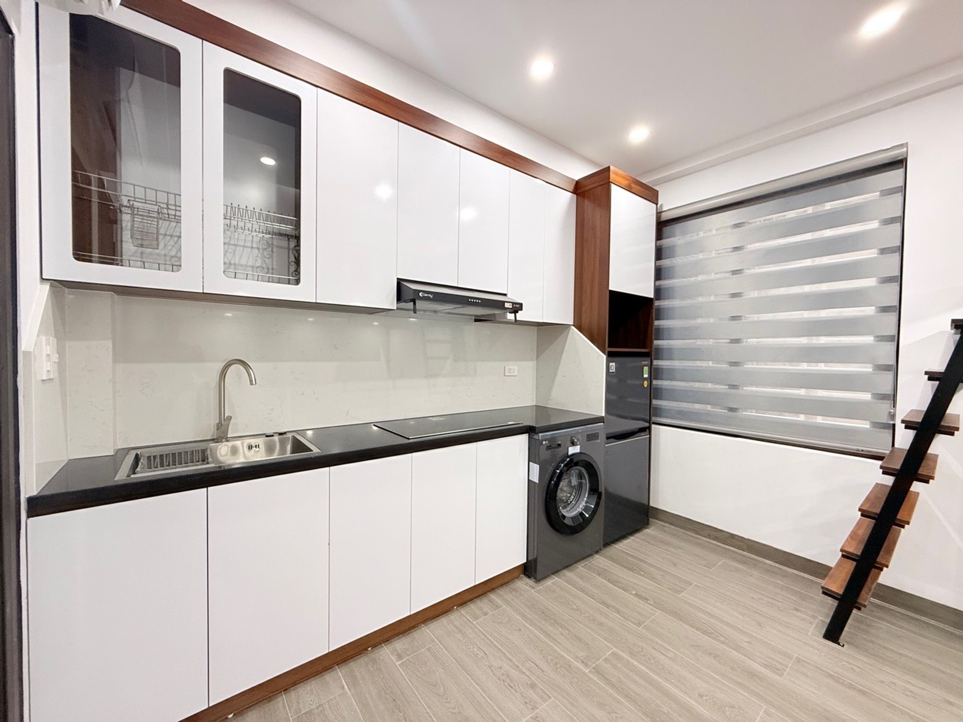 Bán nhà Hào Nam - diện tích 55m2 7 tầng - GÀ ĐẺ TRỨNG VÀNG - giá 19,5 tỷ