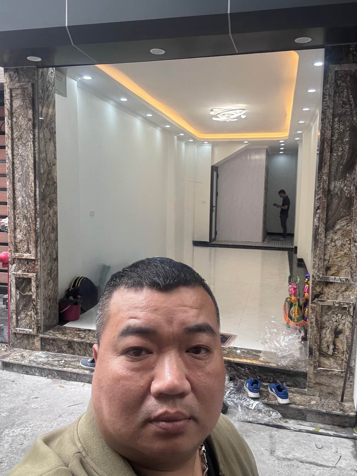 Bán nhà Kim Giang - diện tích 35m2 7 tầng - Ô tô tránh kinh doanh - giá 15,9 tỷ