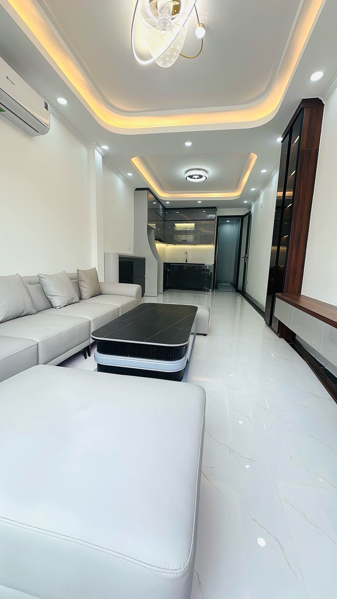 Bán nhà Kim Giang - diện tích 35m2 7 tầng - Ô tô tránh kinh doanh - giá 15,9 tỷ