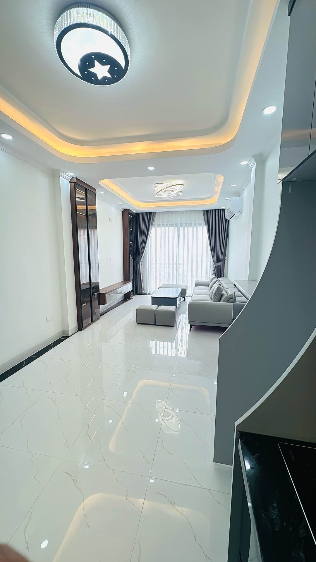 Bán nhà Kim Giang - diện tích 35m2 7 tầng - Ô tô tránh kinh doanh - giá 15,9 tỷ
