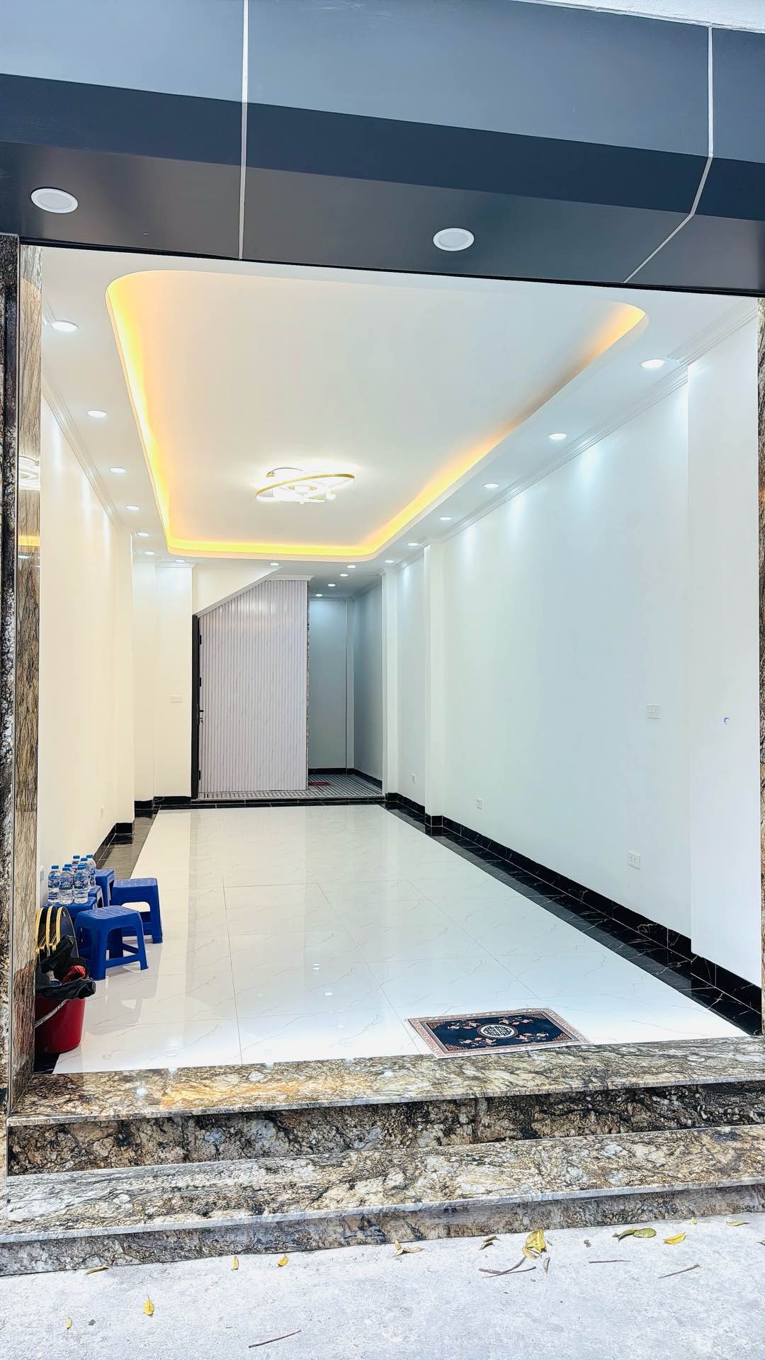 Bán nhà Kim Giang - diện tích 35m2 7 tầng - Ô tô tránh kinh doanh - giá 15,9 tỷ