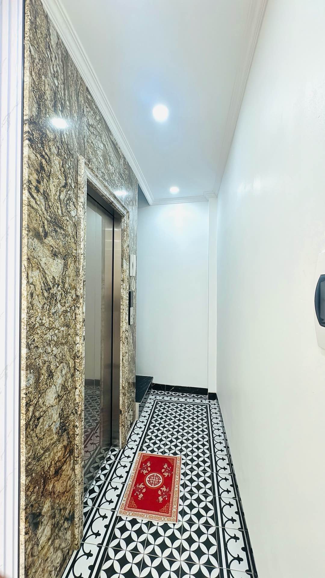 Bán nhà Kim Giang - diện tích 35m2 7 tầng - Ô tô tránh kinh doanh - giá 15,9 tỷ