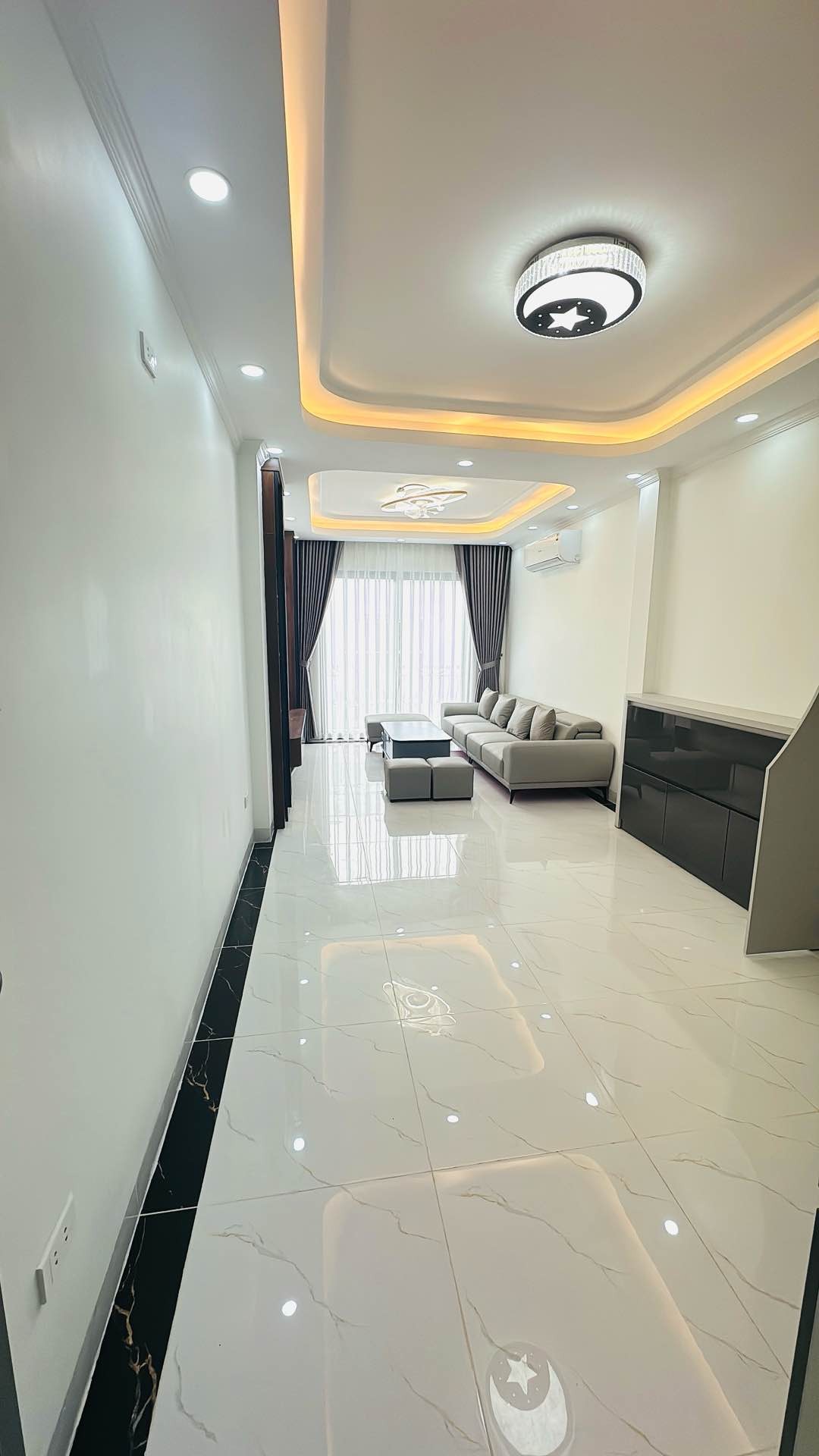 Bán nhà Kim Giang - diện tích 35m2 7 tầng - Ô tô tránh kinh doanh - giá 15,9 tỷ