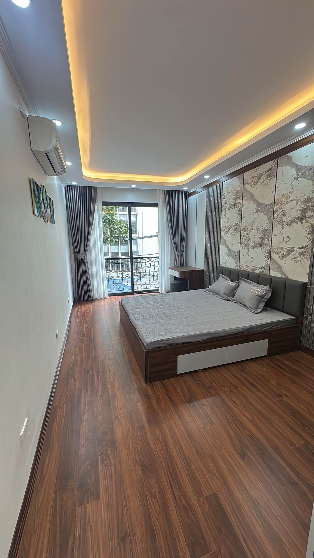 Bán nhà Kim Giang - diện tích 35m2 7 tầng - Ô tô tránh kinh doanh - giá 15,9 tỷ