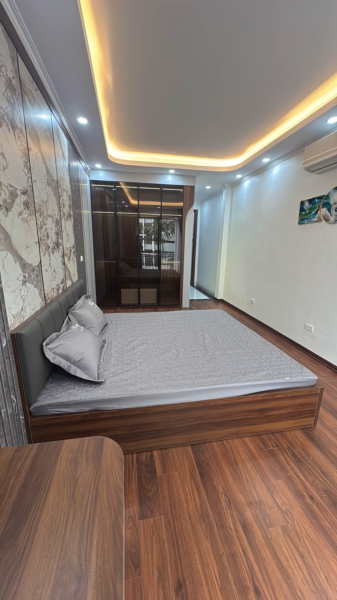 Bán nhà Kim Giang - diện tích 35m2 7 tầng - Ô tô tránh kinh doanh - giá 15,9 tỷ