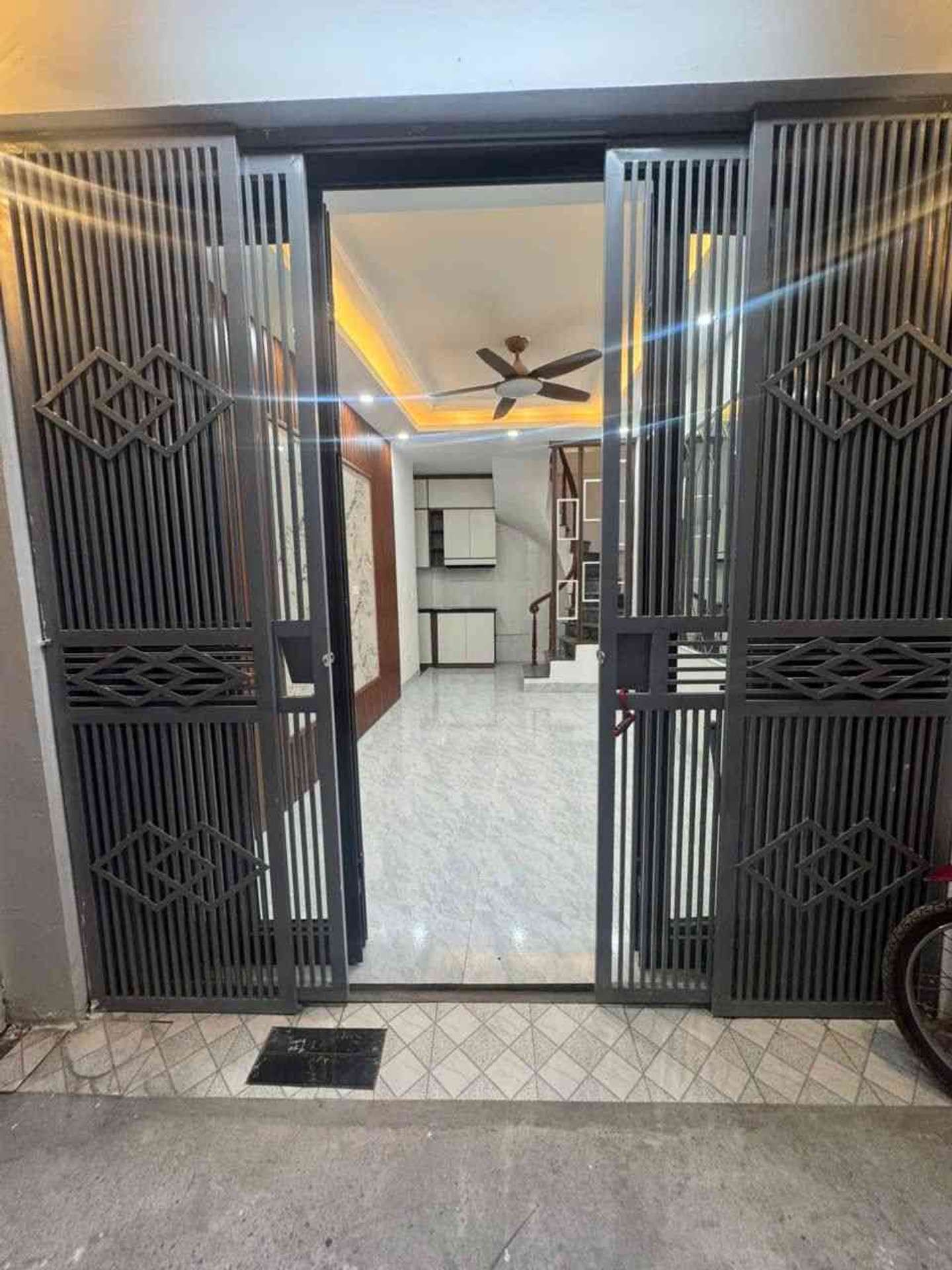 Bán nhà Vĩnh Hưng - diện tích 20m2 4 tầng - Nhà đẹp hiếm có - giá 6,5 tỷ
