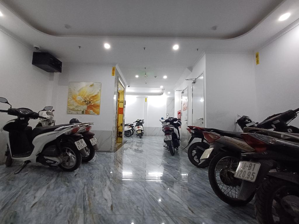 Bán nhà Yên Lạc - diện tích 70m2 7 tầng - Mặt Tiền Đẹp - giá 28 tỷ