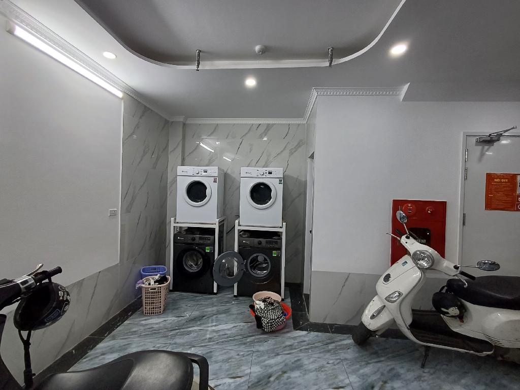 Bán nhà Yên Lạc - diện tích 70m2 7 tầng - Mặt Tiền Đẹp - giá 28 tỷ