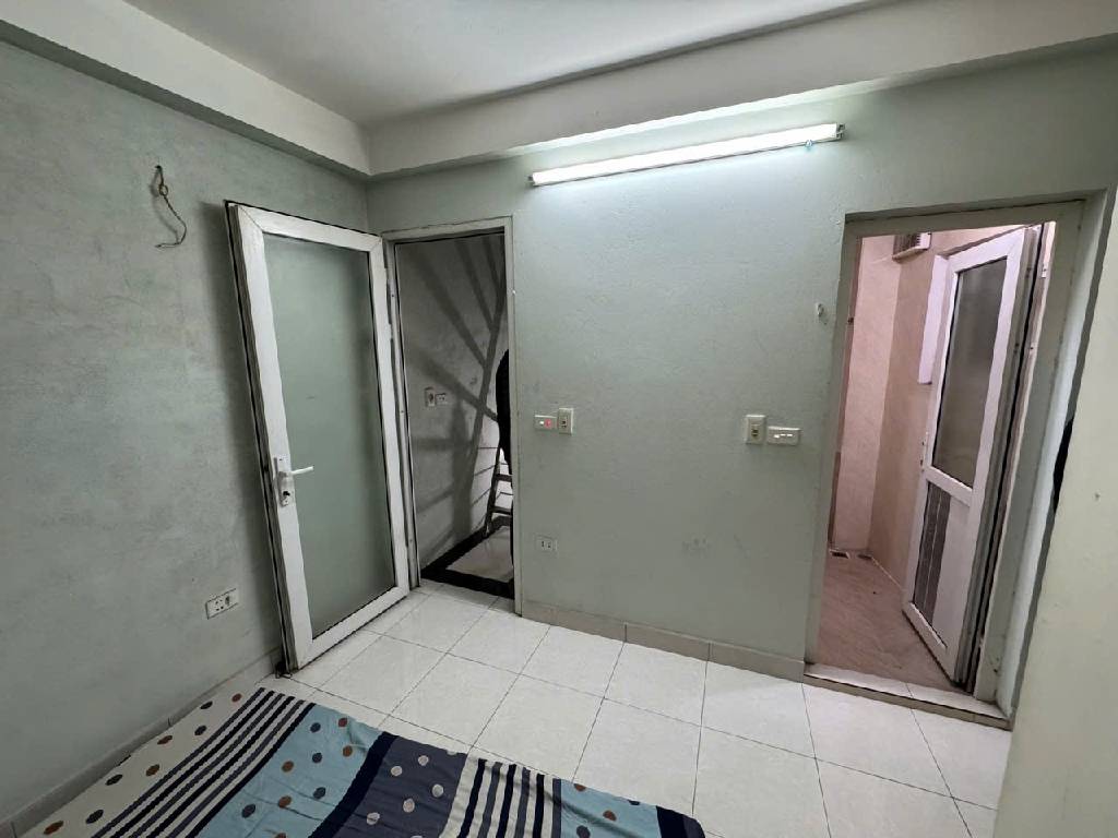 Bán nhà Trần Quý Cáp - diện tích 109.9m2 3 tầng - Ngõ thông, ô tô, kinh doanh nhộn nhịp - giá 27,6 tỷ