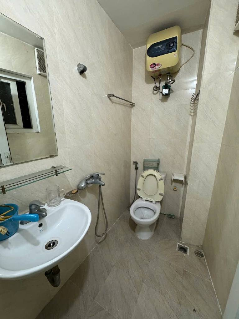 Bán nhà Trần Quý Cáp - diện tích 109.9m2 3 tầng - Ngõ thông, ô tô, kinh doanh nhộn nhịp - giá 27,6 tỷ