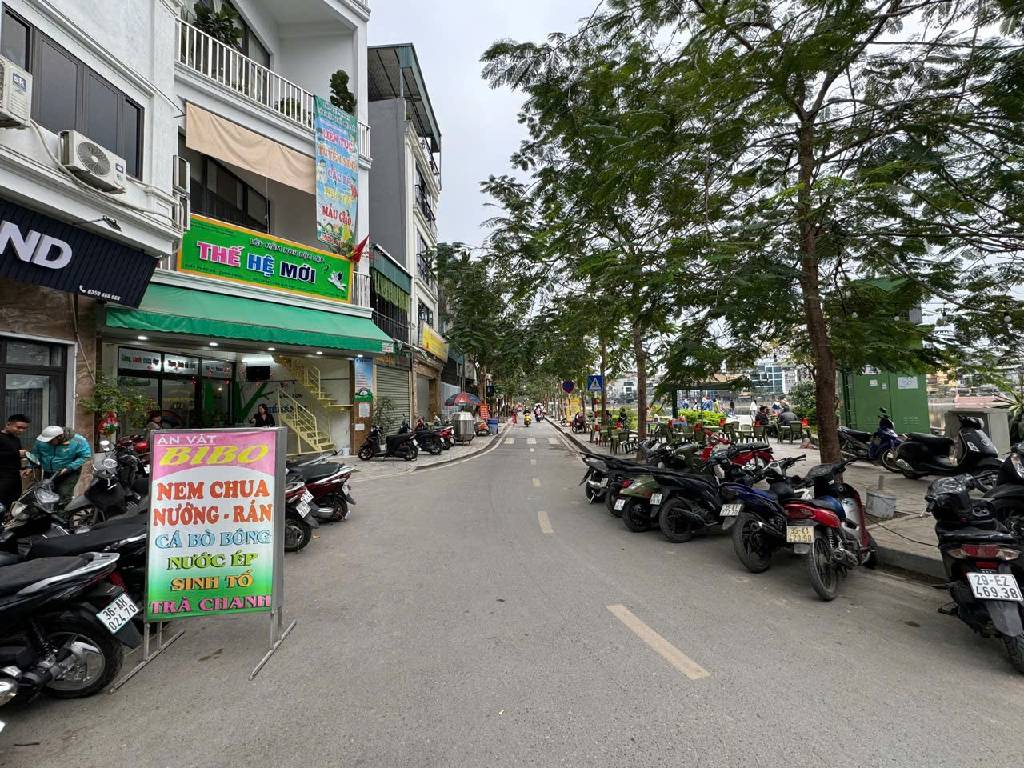 Bán nhà Trần Quý Cáp - diện tích 109.9m2 3 tầng - Ngõ thông, ô tô, kinh doanh nhộn nhịp - giá 27,6 tỷ