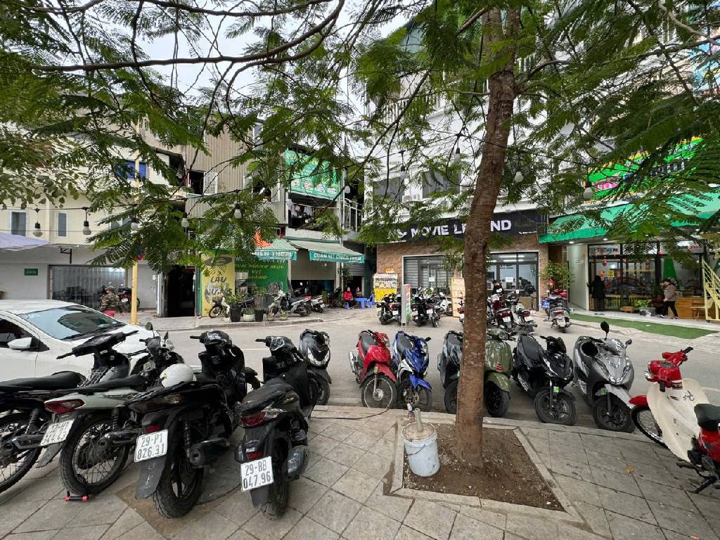 Bán nhà Trần Quý Cáp - diện tích 109.9m2 3 tầng - Ngõ thông, ô tô, kinh doanh nhộn nhịp - giá 27,6 tỷ