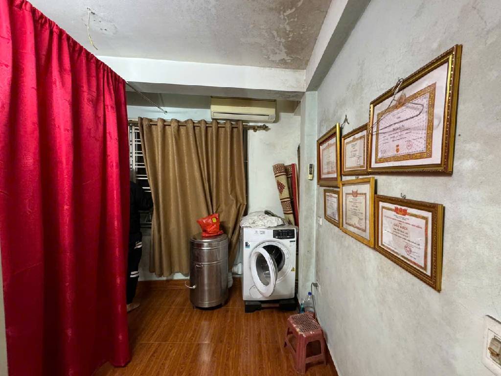 Bán nhà Trần Quý Cáp - diện tích 109.9m2 3 tầng - Ngõ thông, ô tô, kinh doanh nhộn nhịp - giá 27,6 tỷ