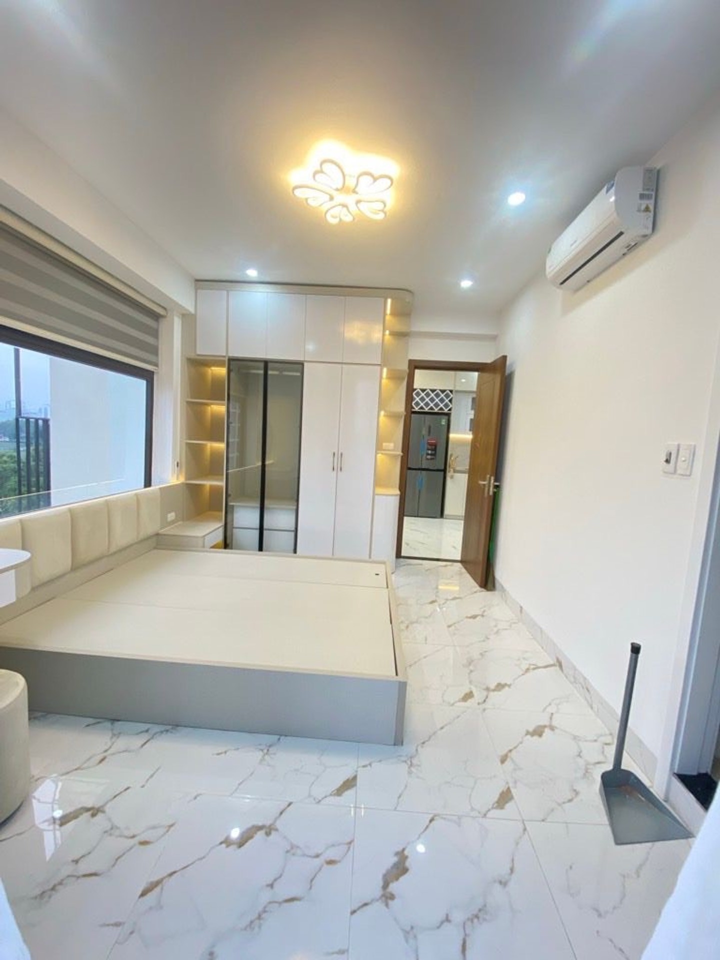 Bán nhà Đền Lừ II - diện tích 63m2 5 tầng - Lô góc - giá 5,2 tỷ