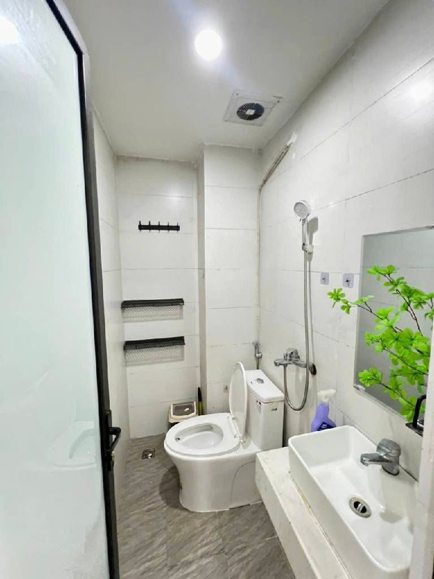 Bán nhà Hoàng Mai - diện tích 50m2 1 tầng - Thang máy - giá 2,5 tỷ