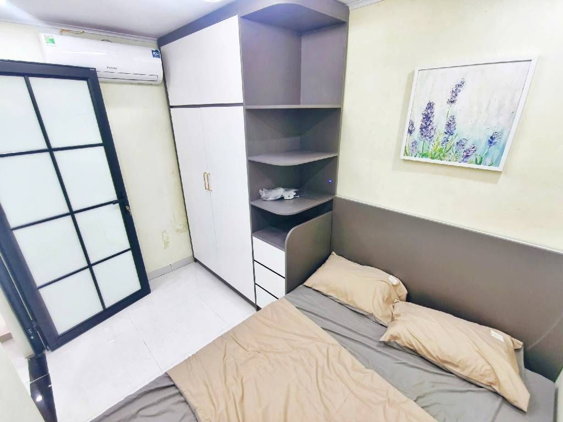 Bán nhà 8/3 - diện tích 52m2 1 tầng - 2 mặt ngõ - giá 5,4 tỷ