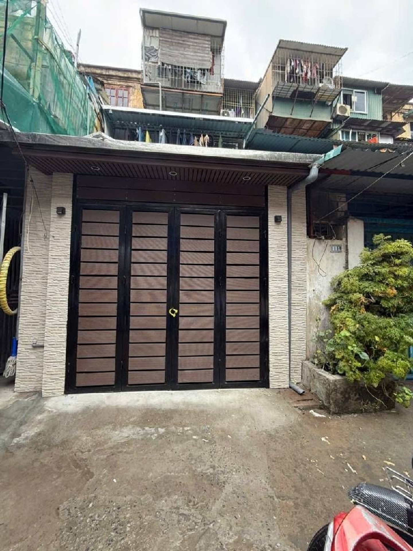 Bán nhà 8/3 - diện tích 52m2 1 tầng - 2 mặt ngõ - giá 5,4 tỷ