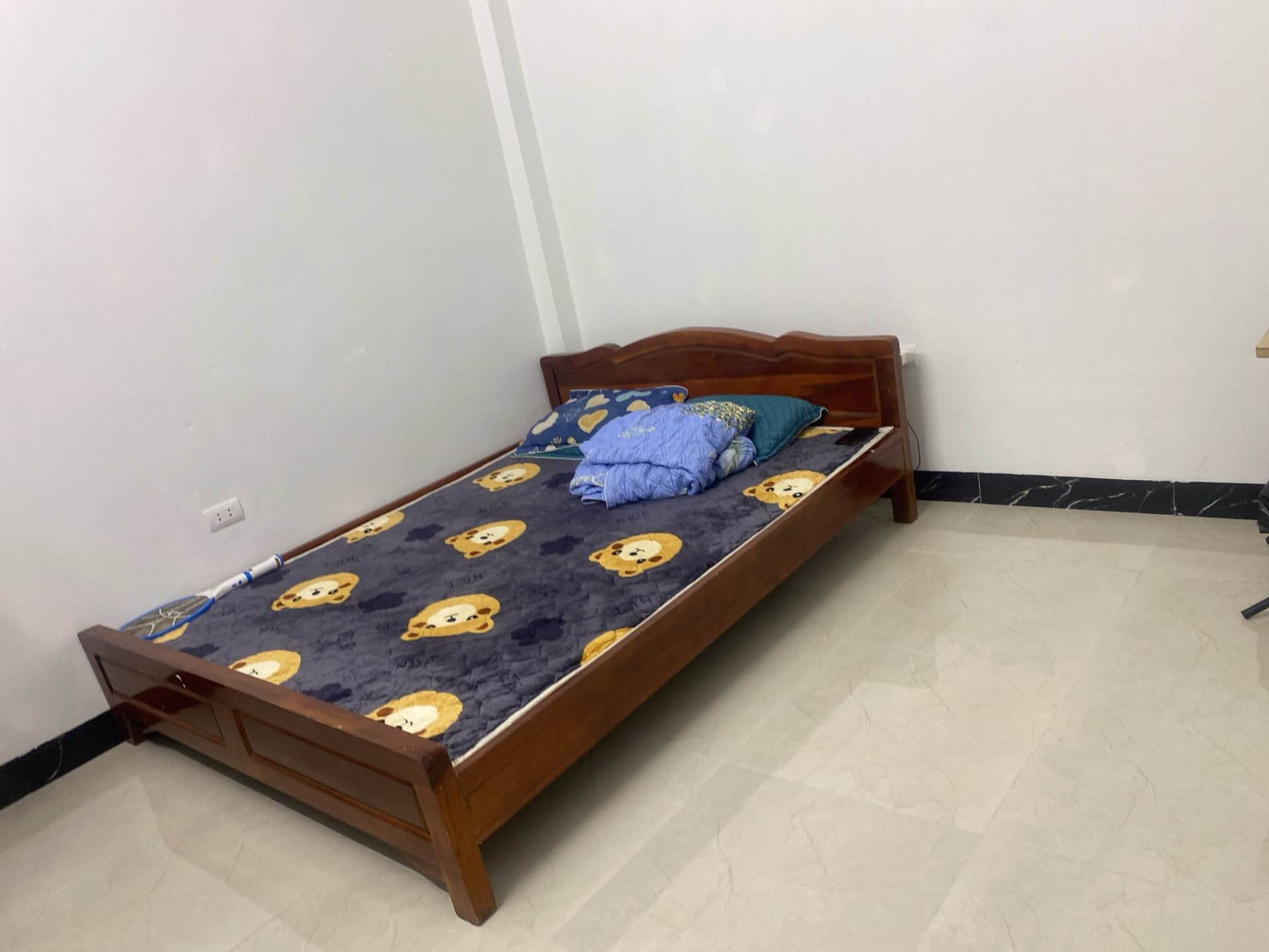 Bán nhà Định Công Thượng - diện tích 45m2 2 tầng - Ngõ thông gần trường - giá 3,25 tỷ