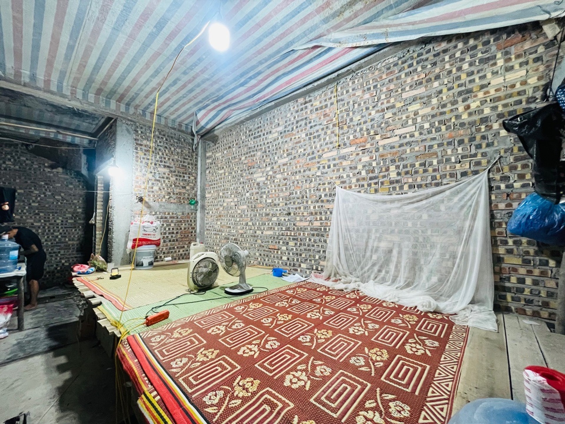 Bán nhà Lĩnh Nam - diện tích 30m2 5 tầng - Nhà mới đẹp, thang máy - giá 8,5 tỷ