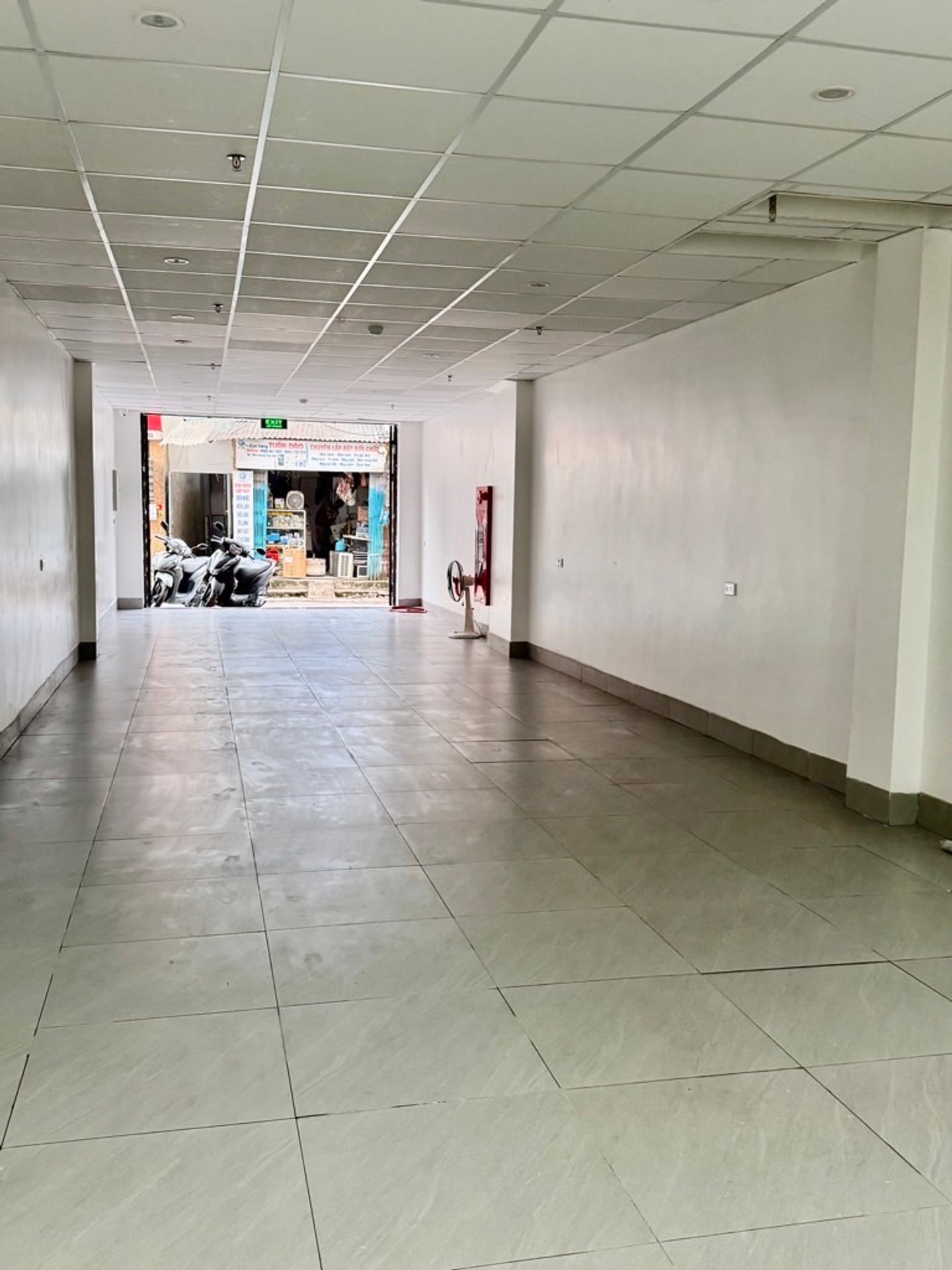 Bán nhà Tựu Liệt - diện tích 116m2 7 tầng - Ô tô tránh - giá 36 tỷ